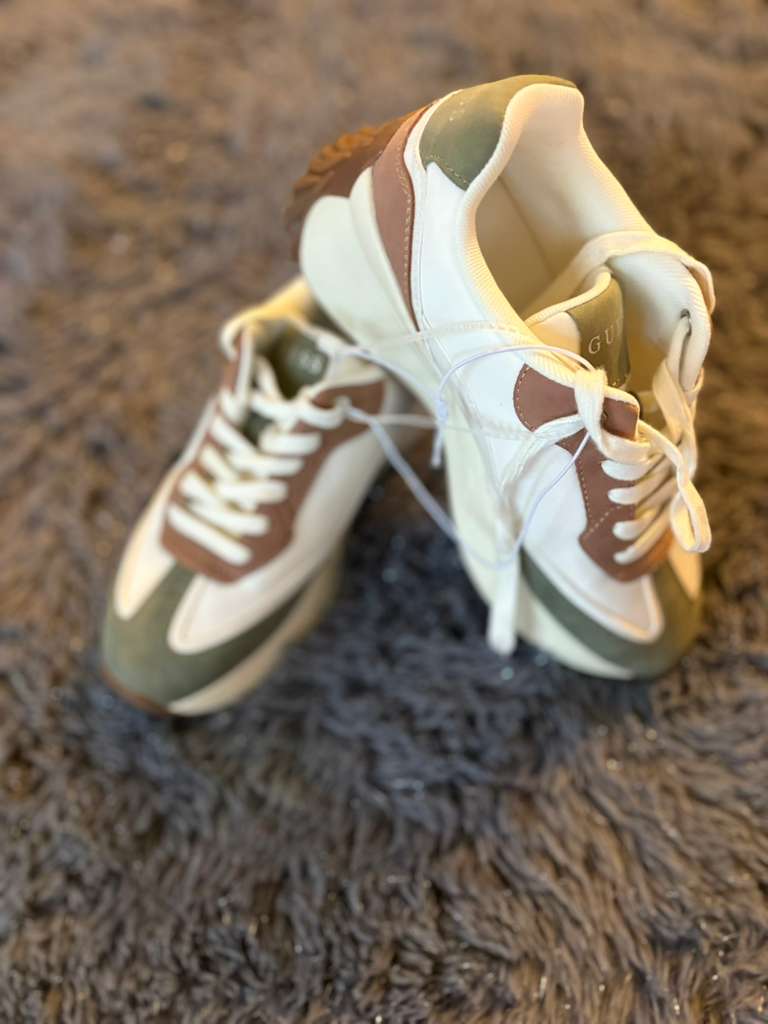 Tenis Guess Beige #4.5