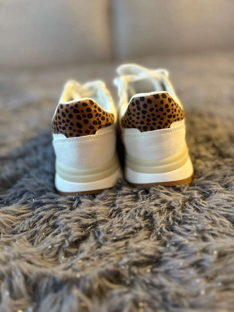 Tenis Steve Madden Beige leopardo #4.5
