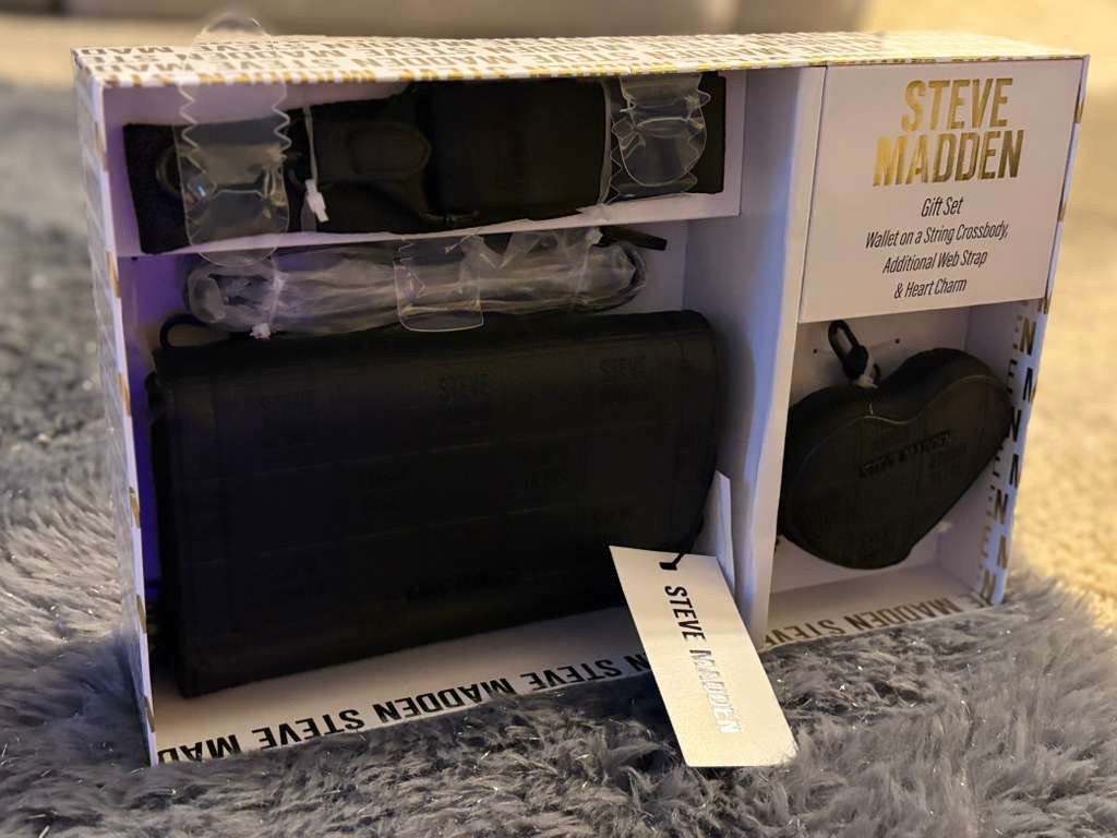 Set de Bolsa y muñequera en caja Steve Madden