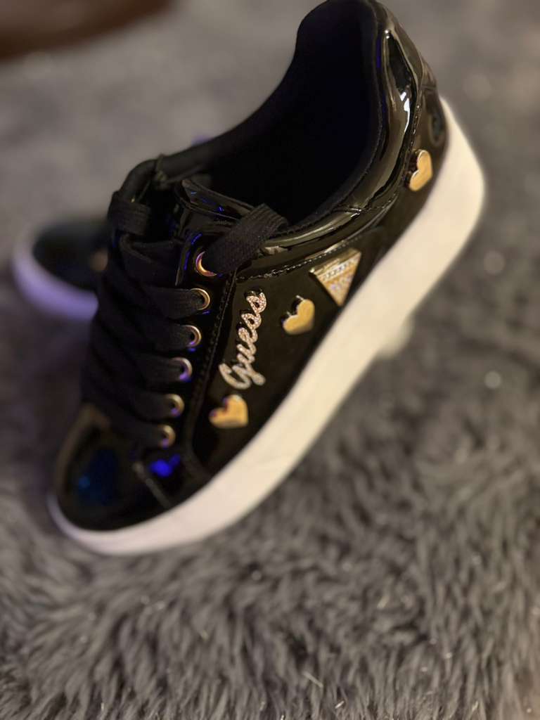 Tenis Negros Charol Guess #3.5