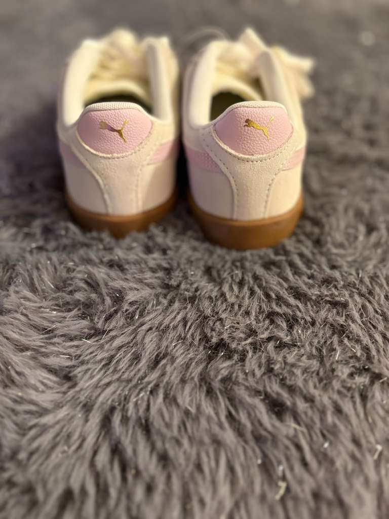 Tenis gamuza beige con rosa Puma #3.5