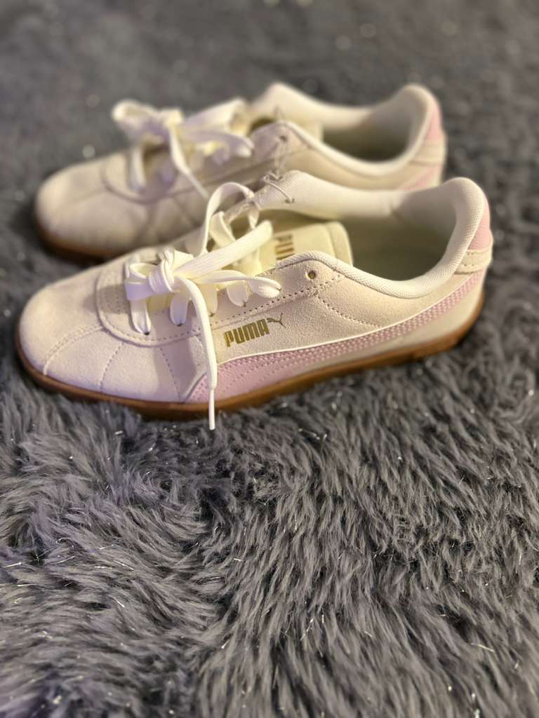 Tenis gamuza beige con rosa Puma #3.5