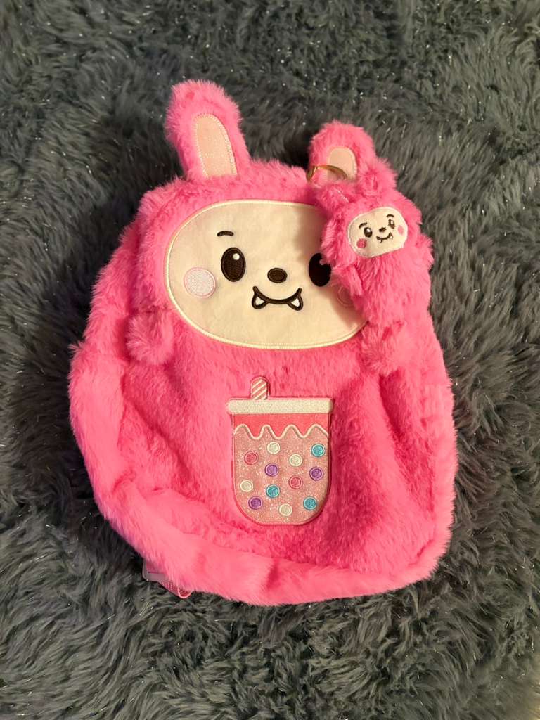 Mochila peluche labubu  rosa