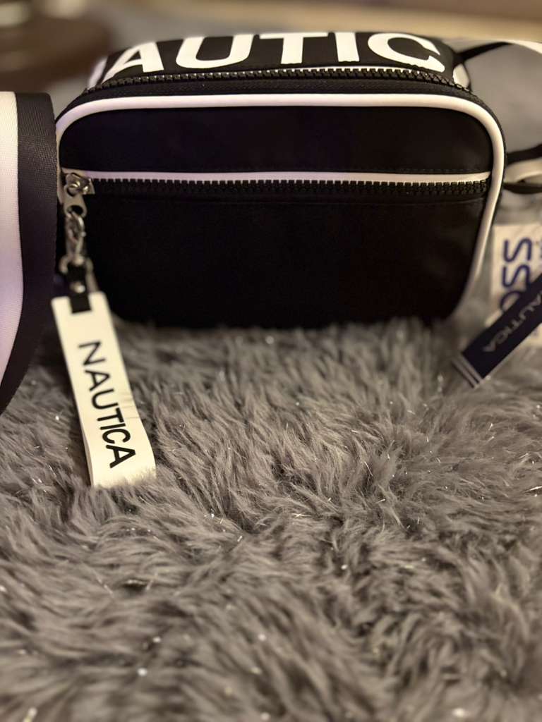 Bolsa Negra con Blanco Nautica Strap de tela